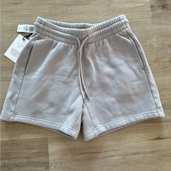 Aritzia Pants - Aritzia Sweatshort